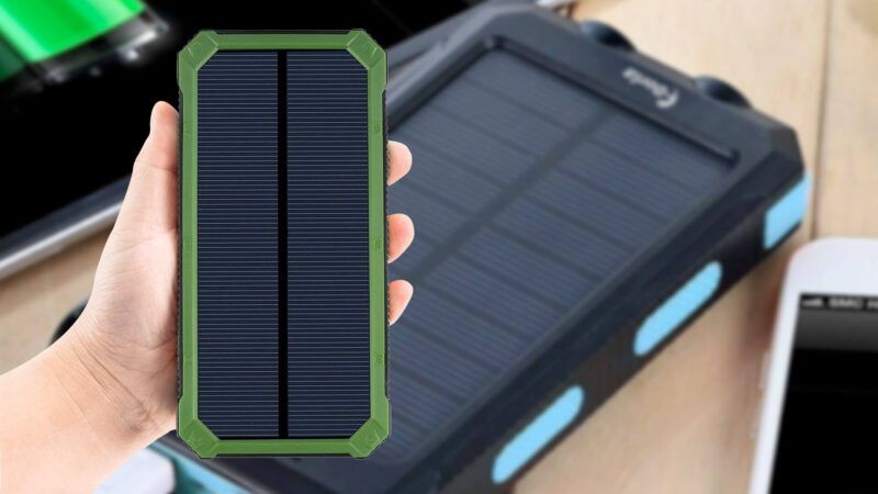 Geriausi „iPhone“ saulės energijos bankai 2021 m