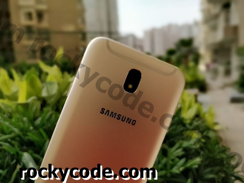 Samsung Galaxy J7 Pro κριτική: αξίζει 20K σας;