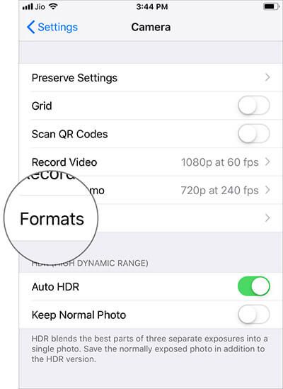 Trykk på Formater i iPhone-kamerainnstillinger