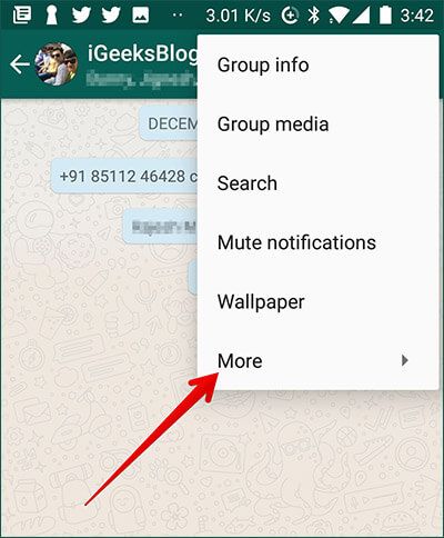 Trykk på Mer i WhatsApp Chat på Andorid Phone