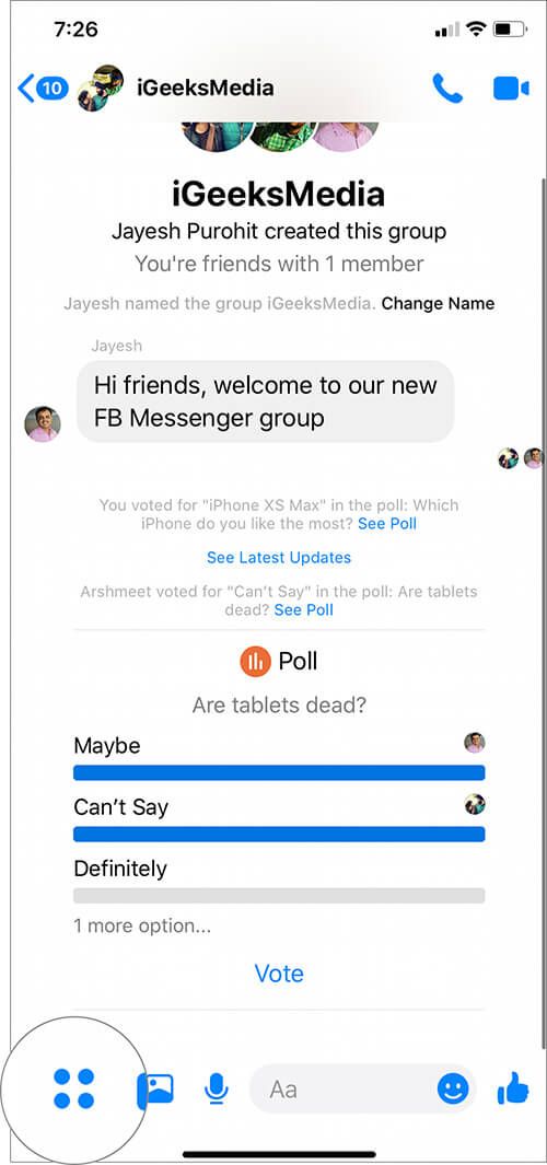 Trykk på Four Dots Icon i Facebook Messenger Group på iPhone