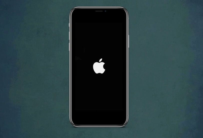 Apple-logo vises på iPhone 11-skjermen