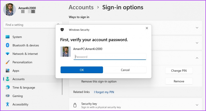   Įveskite „Microsoft“ slaptažodį, kad patvirtintumėte PIN kodo pašalinimą